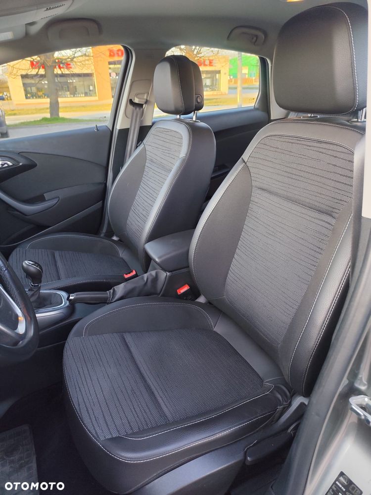 Opel Astra 1.6 Enjoy - 9