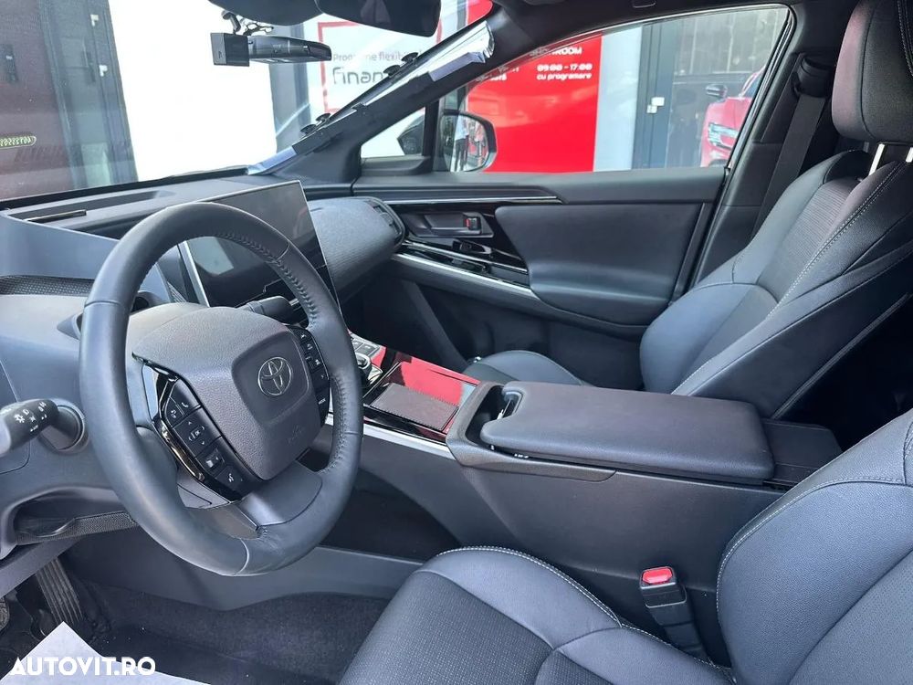 Toyota BZ4X 150 KW FWD (4x2) Luxury - 12