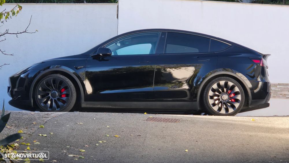 Tesla Model Y Performance Tração Integral — fotografia 11