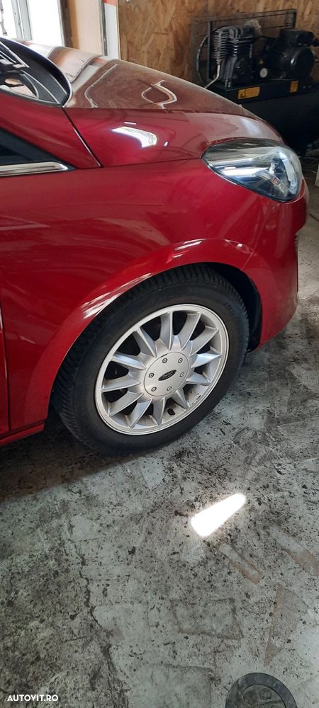 Ford Fiesta 1.0 EcoBoost Titanium - 6