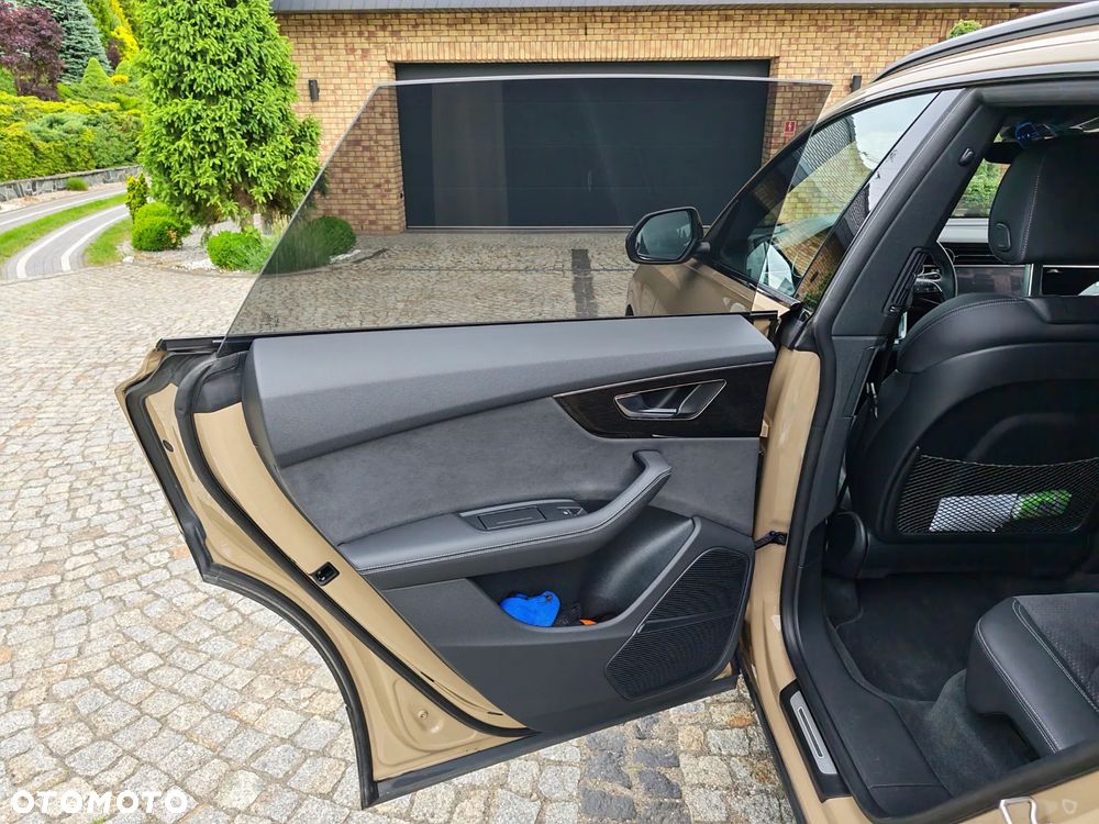 Audi Q8 55 TFSI e PHEV Quattro Tiptronic - 17