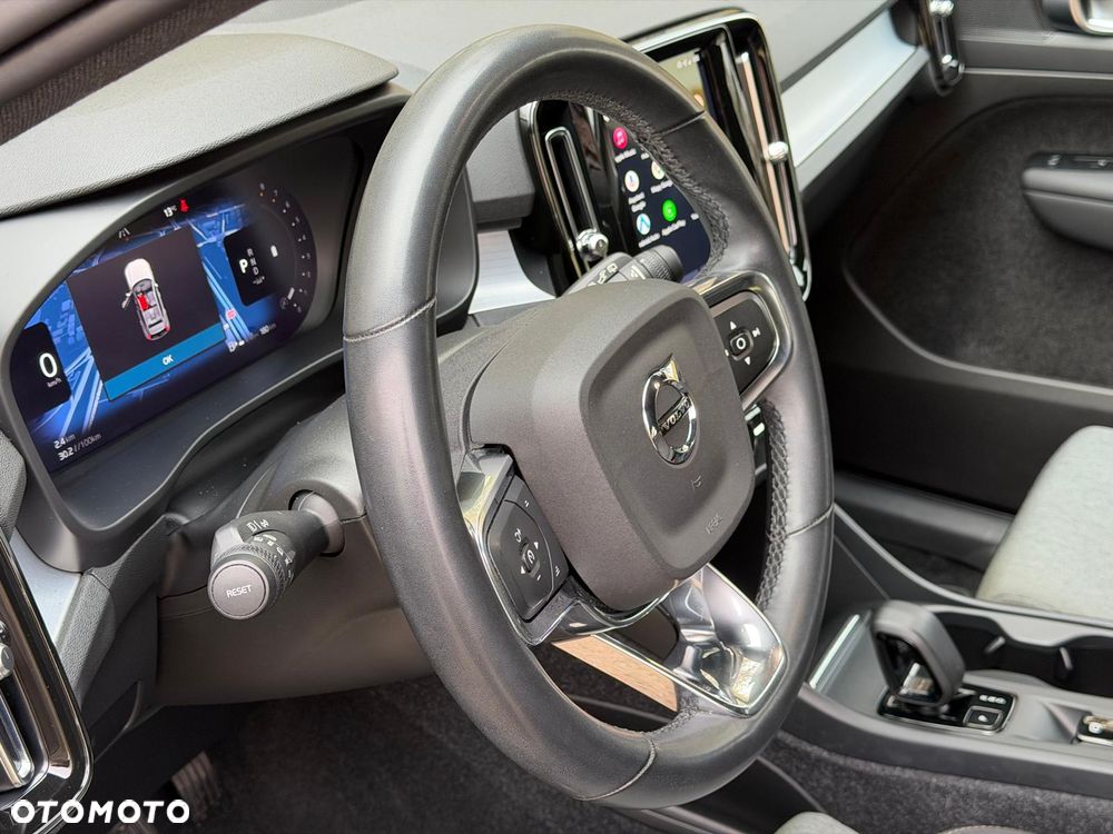 Volvo XC 40 B3 Plus Bright - 25