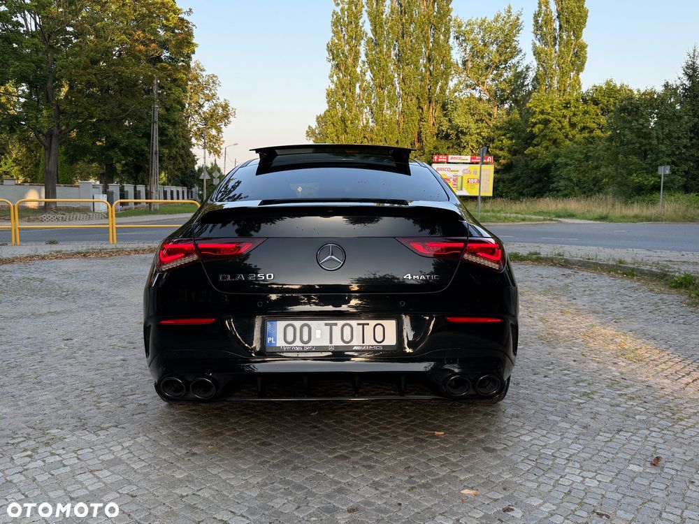 Mercedes-Benz CLA 250 4-Matic AMG Line 7G-DCT - 34