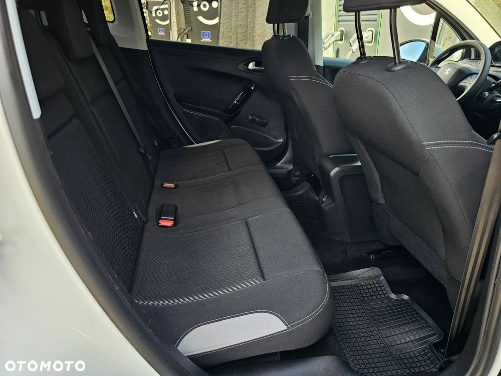 Peugeot 2008 1.2 Pure Tech Access - 17