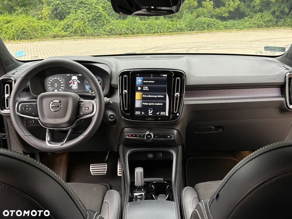 Volvo XC 40 T3 R-Design - 13