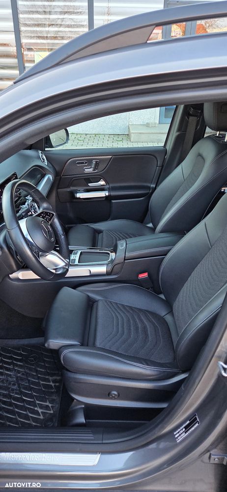 Mercedes-Benz GLB - 11