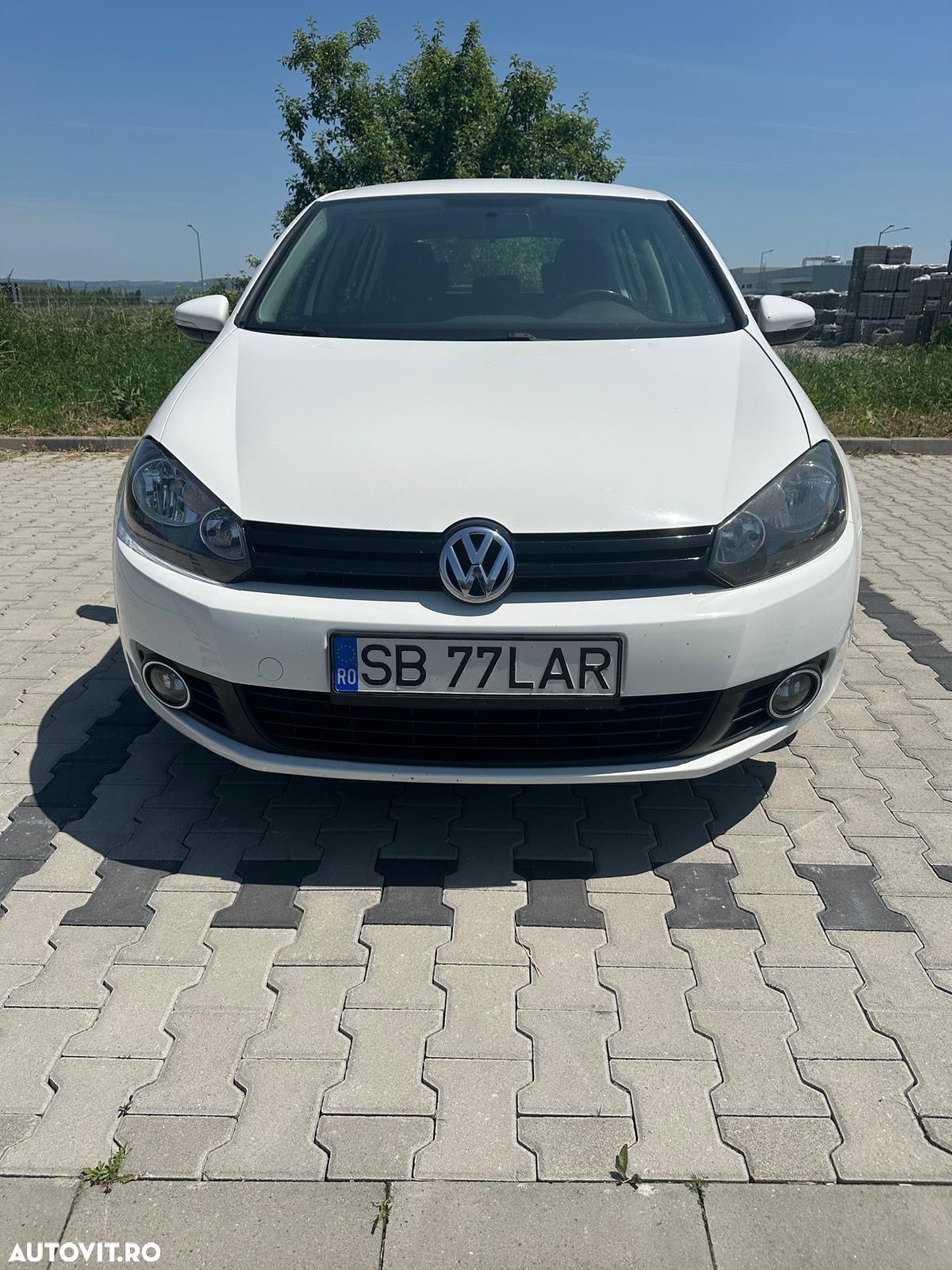 Volkswagen Golf 1.6 TDI DPF Highline - 1