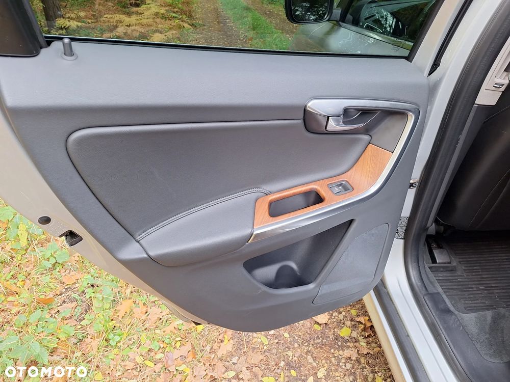 Volvo XC 60 T5 AWD Drive-E Summum - 19