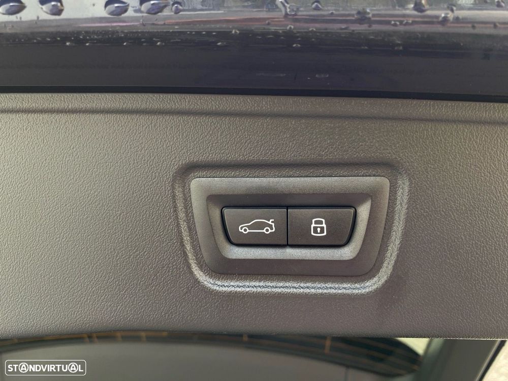 BMW 530 e Pack Desportivo M Pro - 26