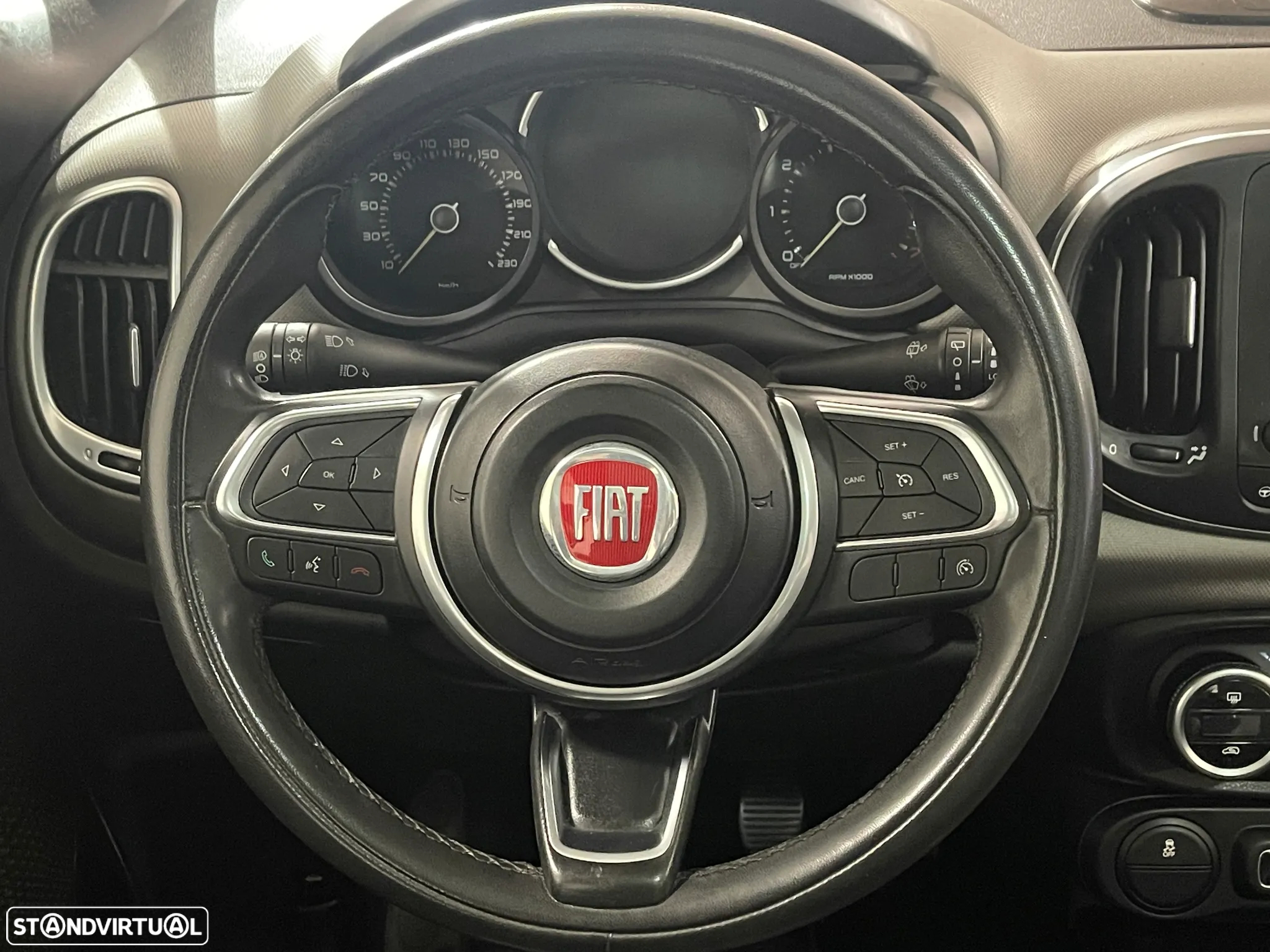 Fiat 500L 1.3 MJ Lounge S&S - 32