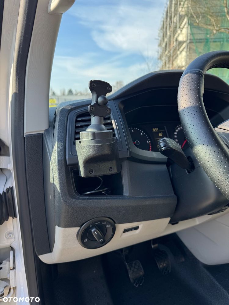 Volkswagen T6 Transporter Long - 16