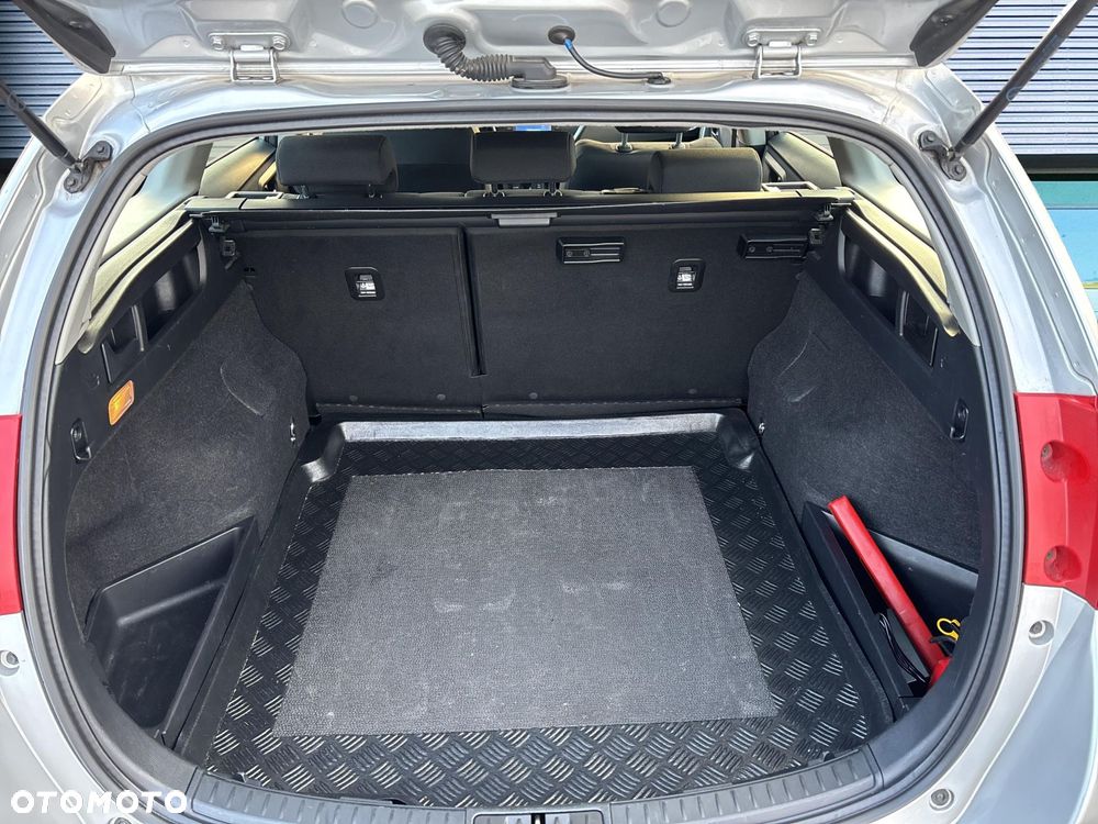 Toyota Auris 1.6 Premium - 19