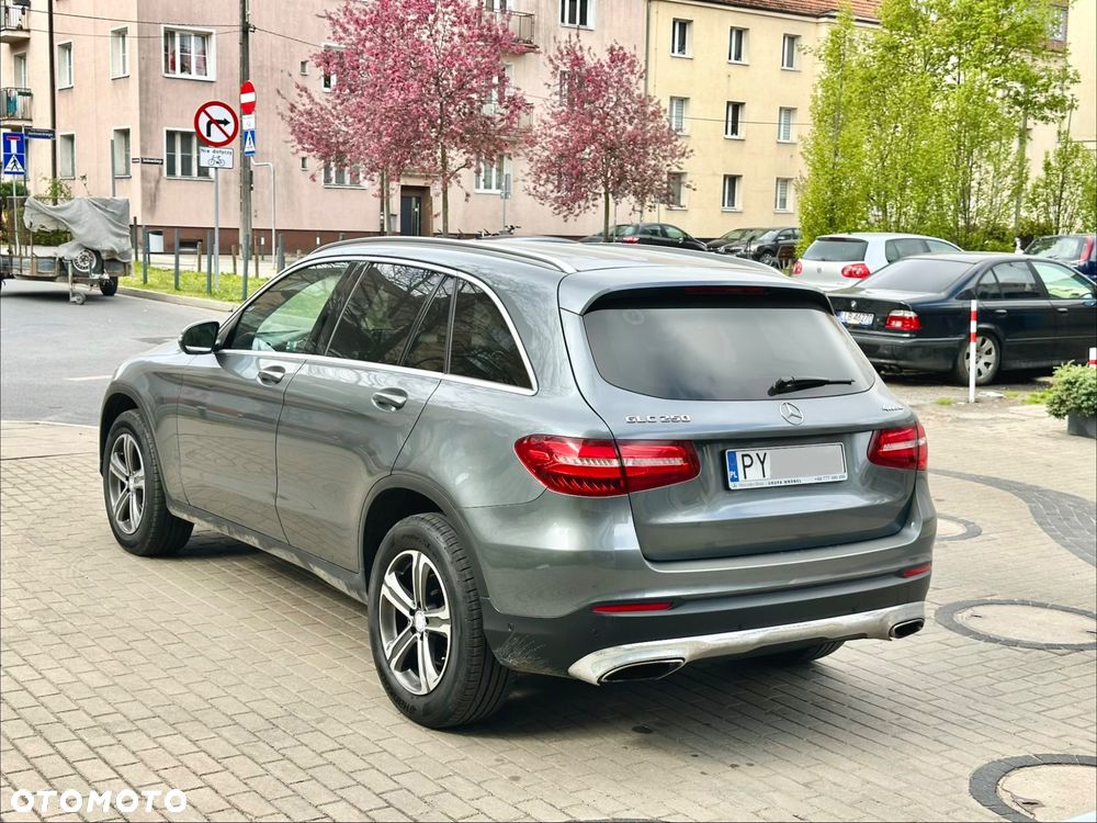 Mercedes-Benz GLC 250 4Matic 9G-TRONIC AMG Line - 5