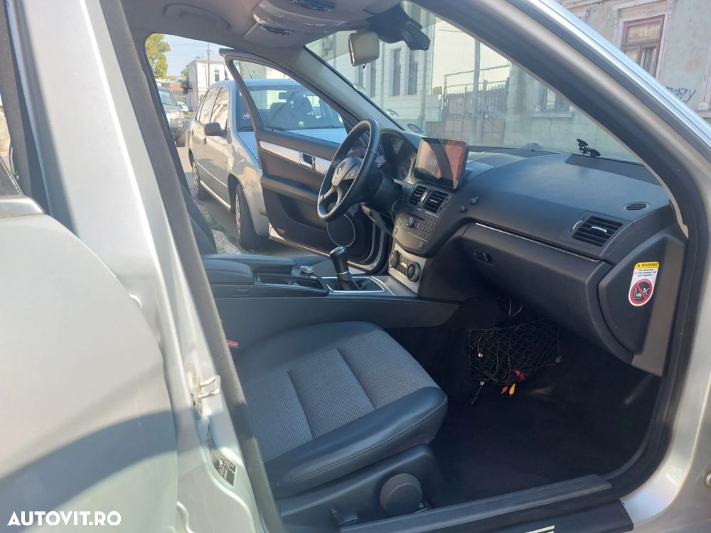 Mercedes-Benz C 200 - 5