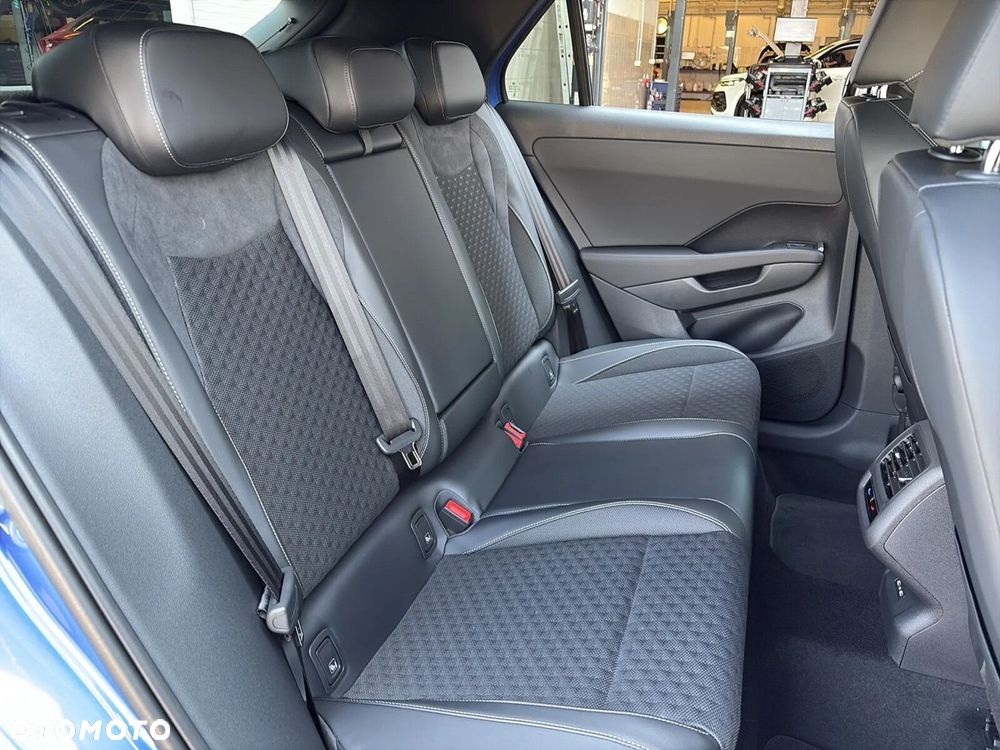 Volkswagen T-Roc 1.5 eTSI R-Line DSG - 25