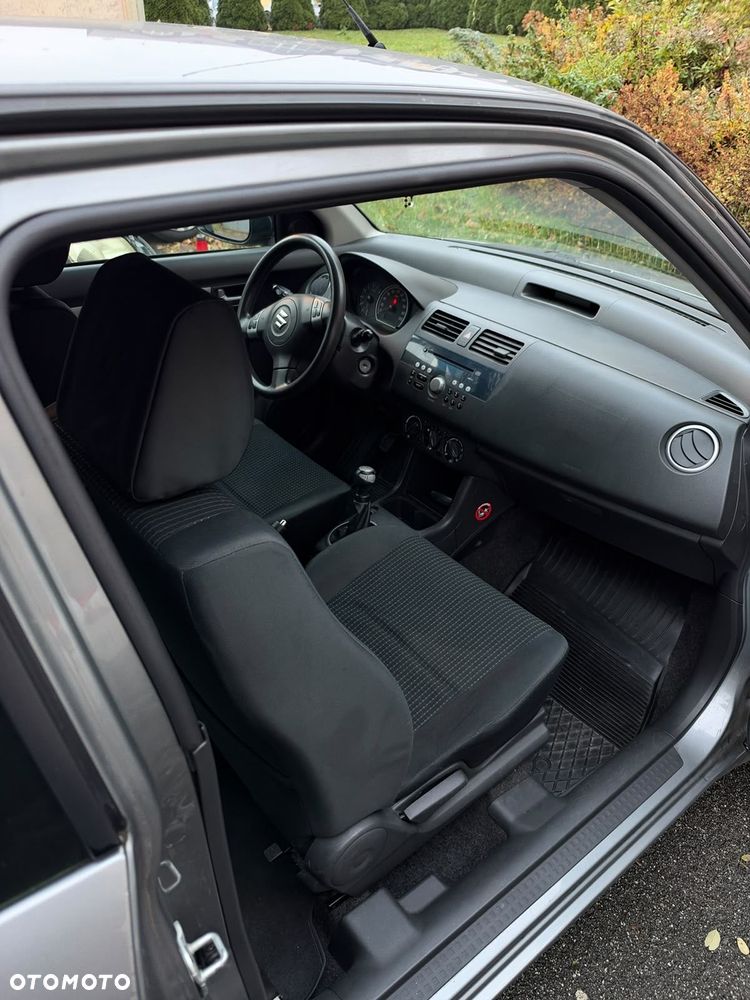 Suzuki Swift - 10