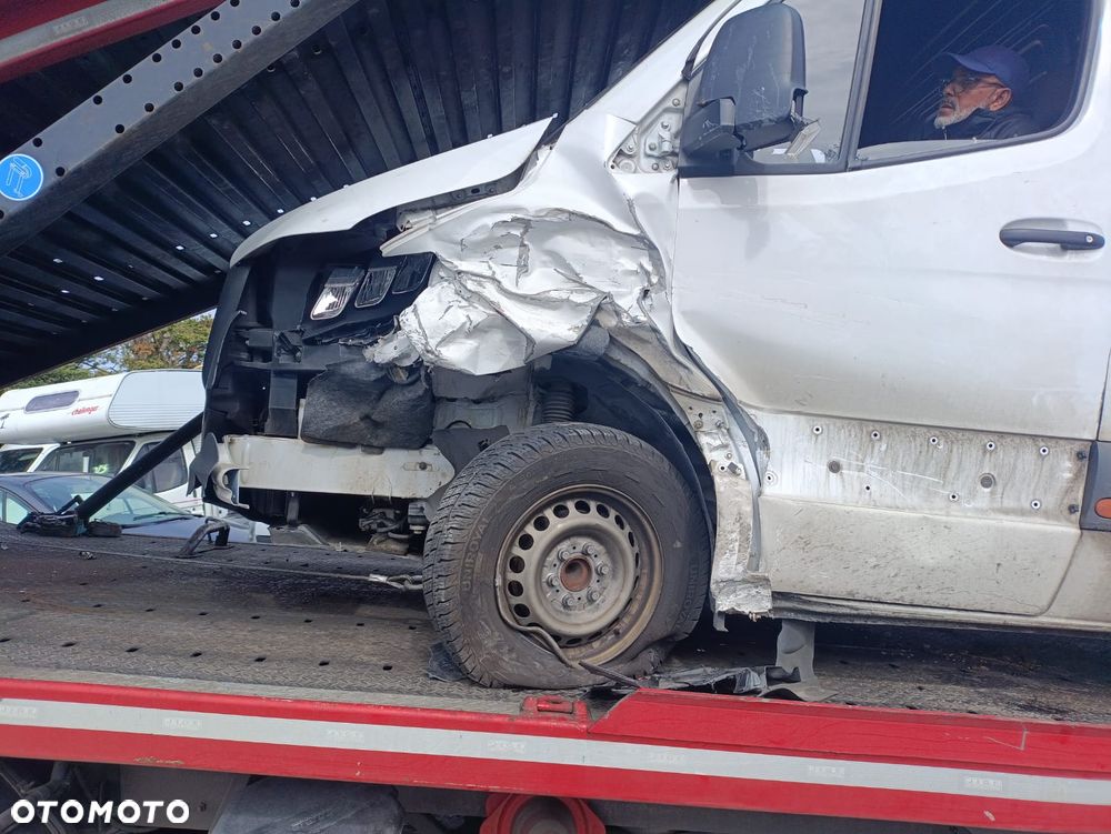 Mercedes-Benz Sprinter - 9