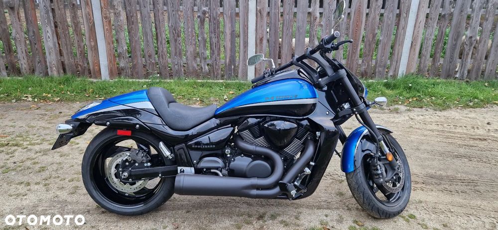 Suzuki Intruder - 1