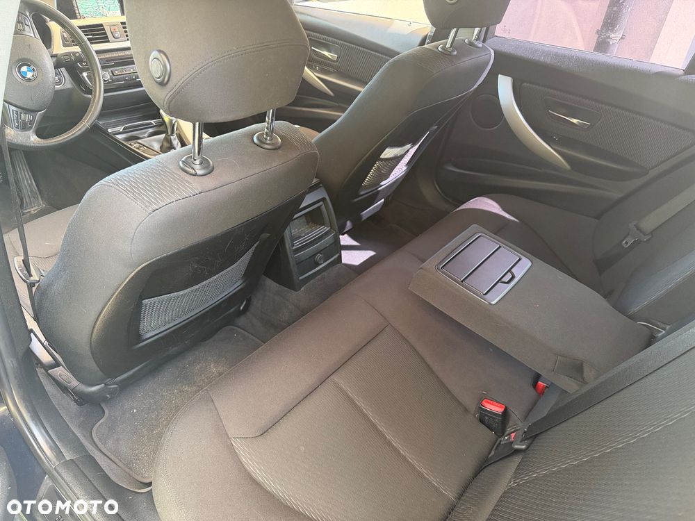 BMW Seria 3 316d Luxury Line EU6 - 15