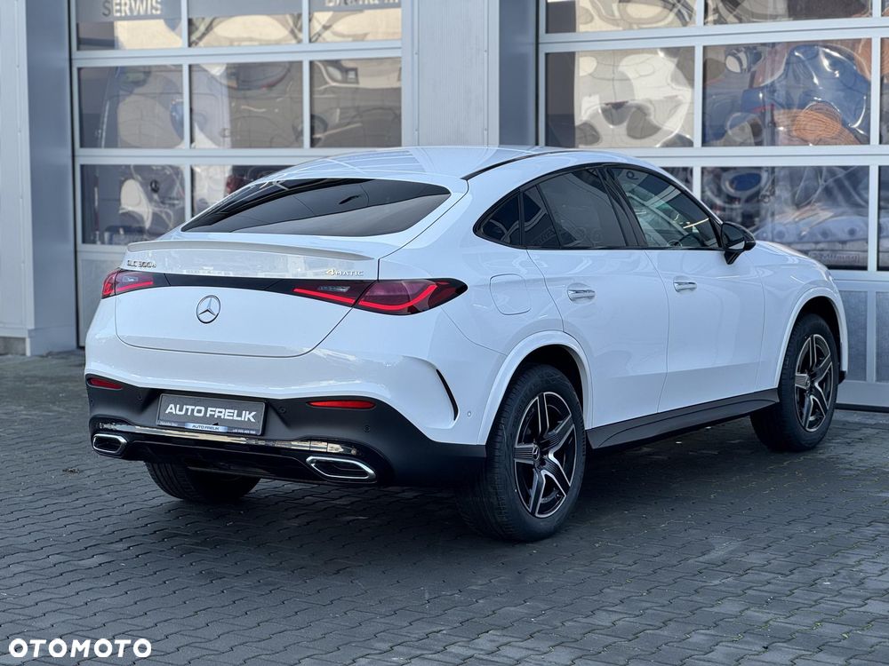 Mercedes-Benz GLC 300 e 4-Matic AMG Line - 9