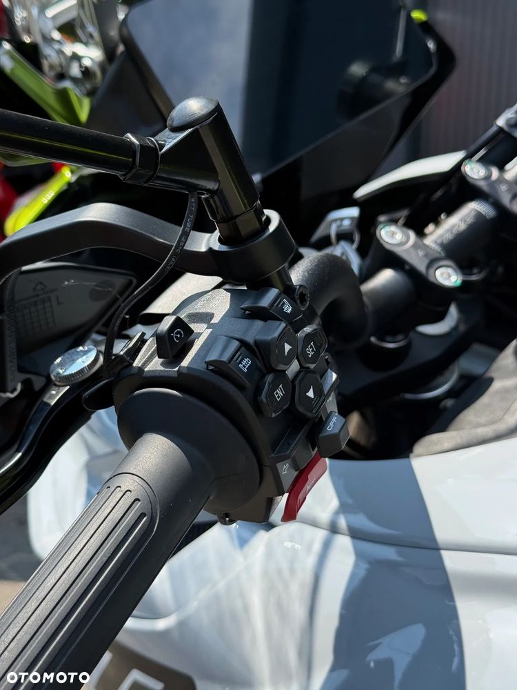 Benelli Inny - 16
