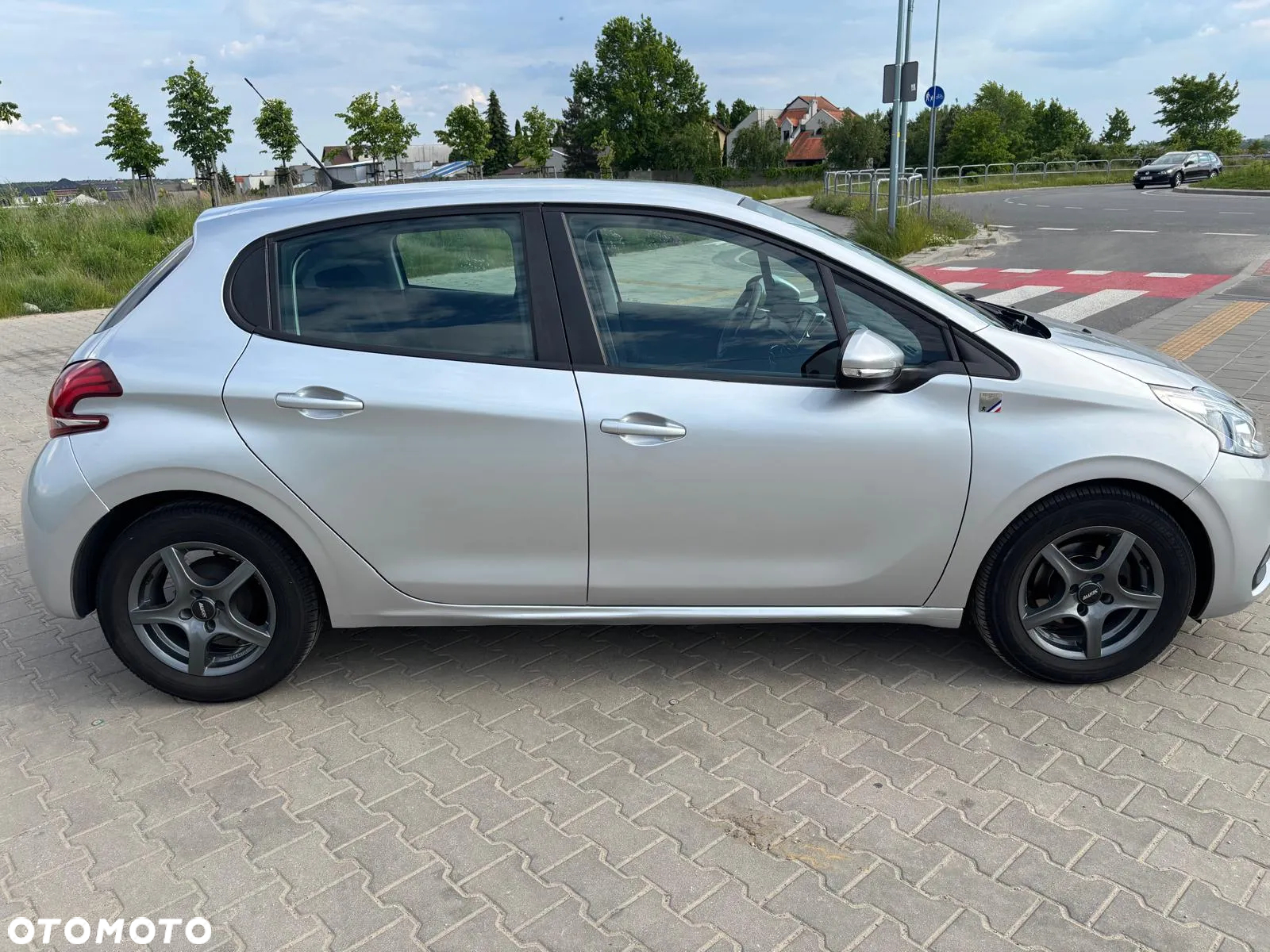 Peugeot 208 1.6 BlueHDi Active - 4