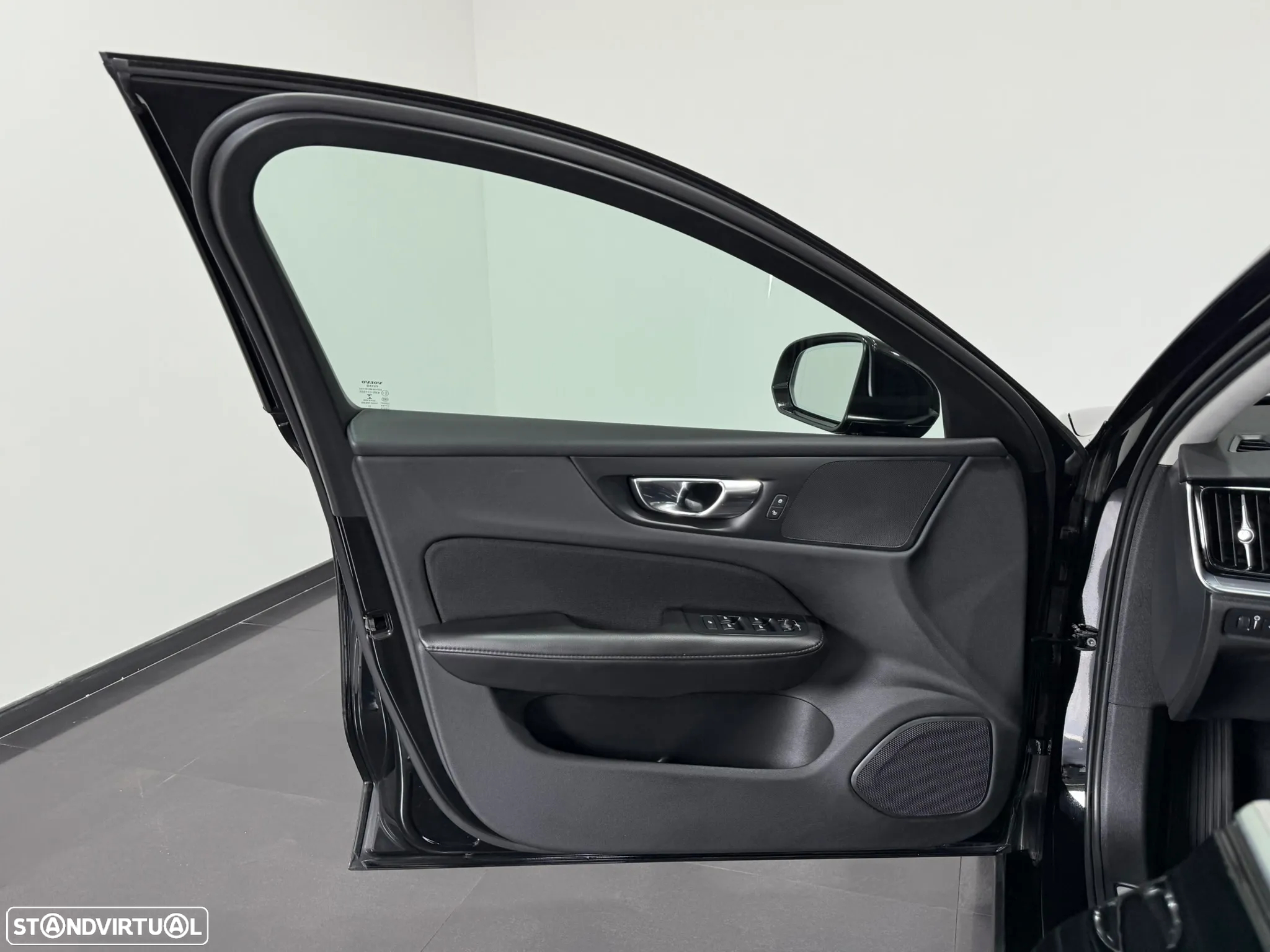 Volvo V60 2.0 T6 AWD TE Inscription Expression - 16