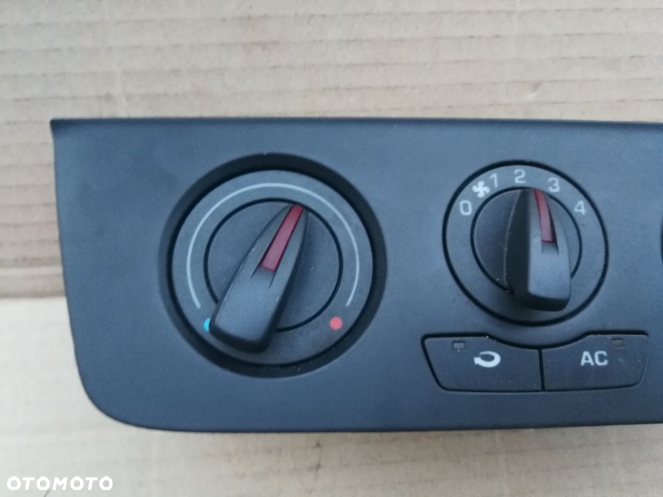 Panel klimatyzacji Seat Ibiza 6J IV 6J0820045A - 3
