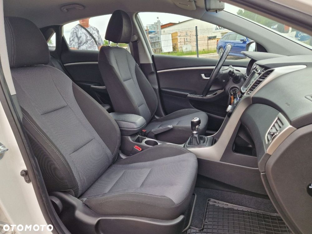 Hyundai i30 1.4 Premium - 21