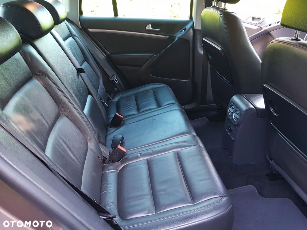 Volkswagen Tiguan 2.0 TDI DPF 4Motion BlueMotion Technology DSG Exclusive - 29