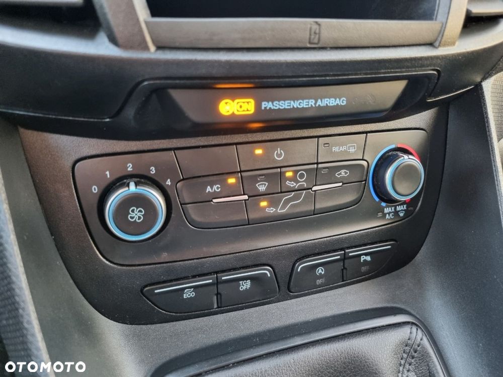 Ford Tourneo Connect Grand - 14