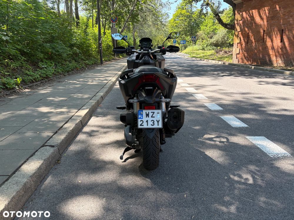 Honda ADV350 - 3