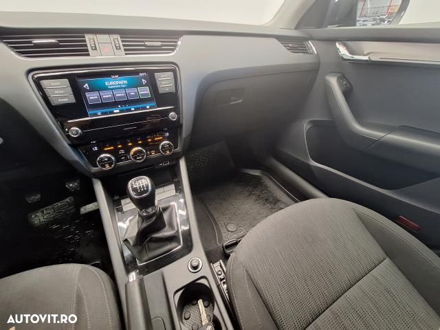 Skoda Octavia 2.0 TDI Style - 9