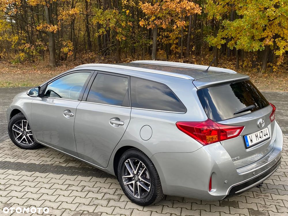 Toyota Auris 2.0 D-4D Executive - 6