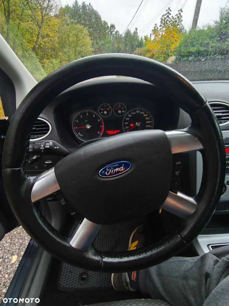 Ford Focus 2007 photo 2