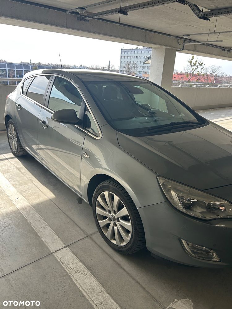 Opel Astra 1.6 Turbo Edition - 3