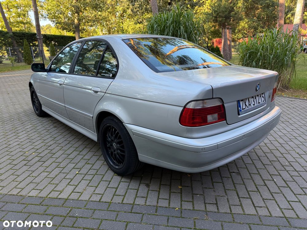 BMW Seria 5 520i - 3