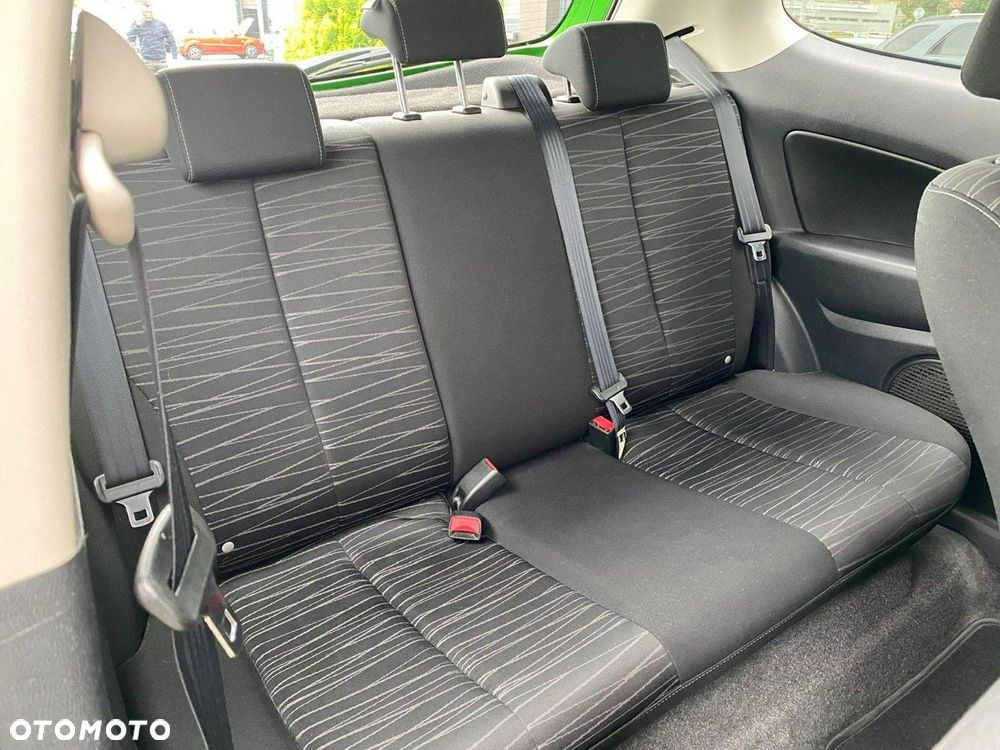 Mazda 2 - 8