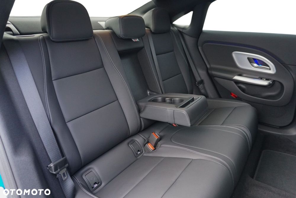 Mercedes-Benz CLA - 21