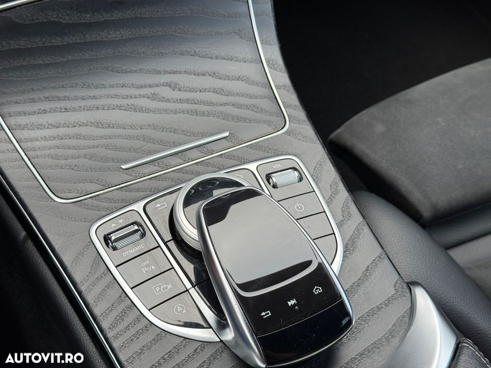 Mercedes-Benz C 220 d 4Matic 9G-TRONIC AMG Line - 21