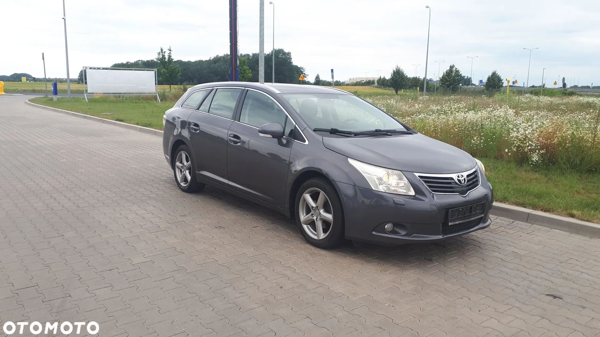 Toyota Avensis 1.6 Luna - 4