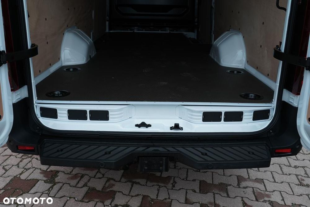 Renault Master dCi L4H3 RWD - 24