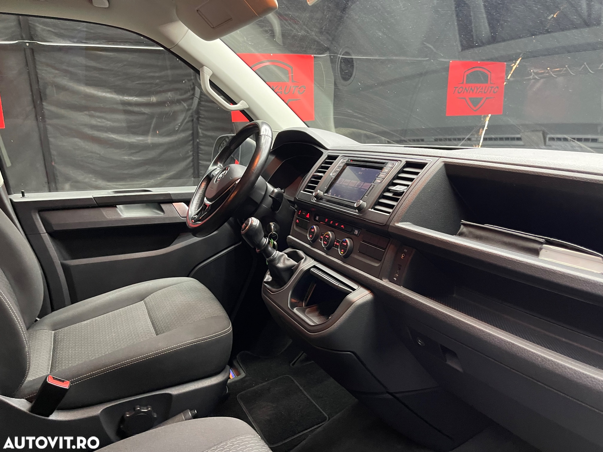 Volkswagen Multivan - 6