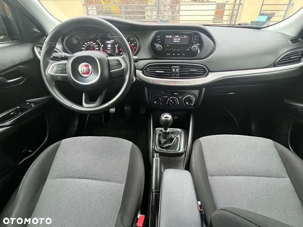 Fiat Tipo 1.4 16V Easy EU6d - 31
