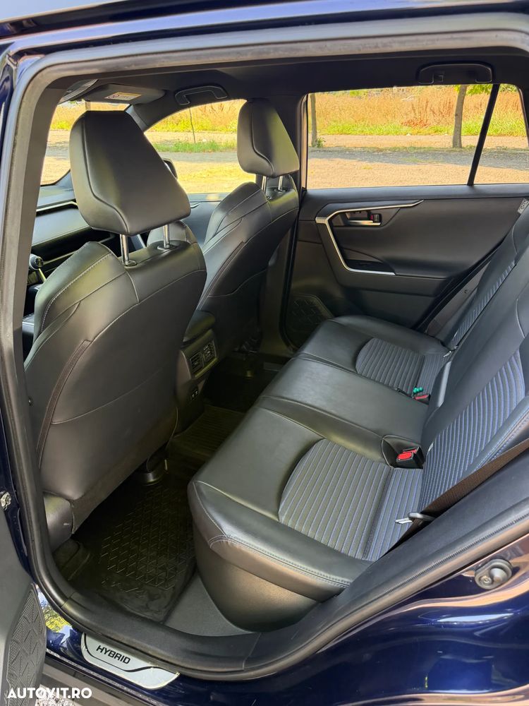 Toyota RAV4 - 12