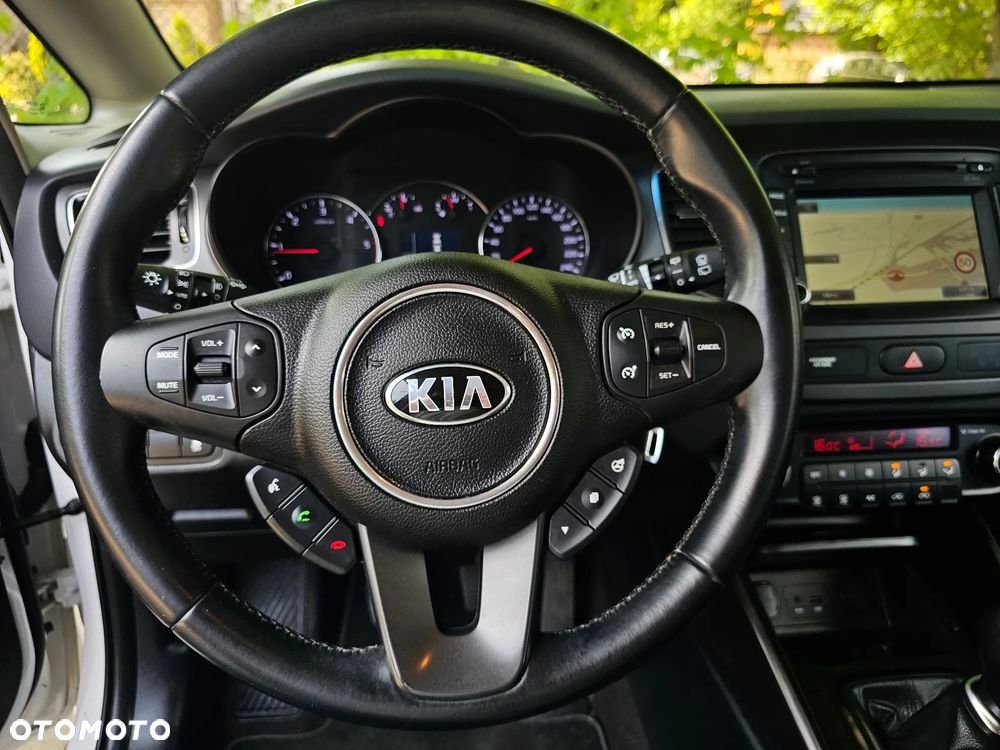 Kia Carens 1.7 CRDi 115 Dream Team Edition - 21