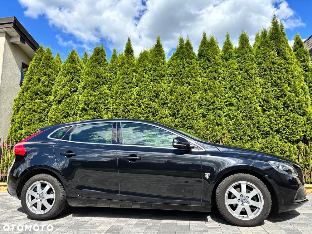 Volvo V40 D2 - 18