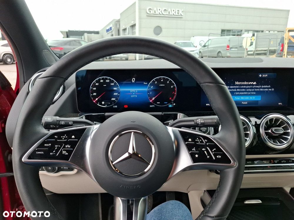 Mercedes-Benz GLA - 10