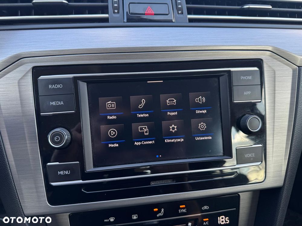 Volkswagen Passat 1.5 TSI EVO Essence - 10