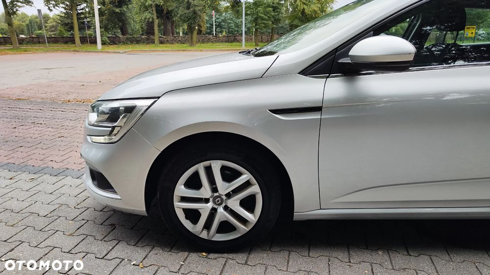 Renault Megane ENERGY TCe 100 EXPERIENCE - 4